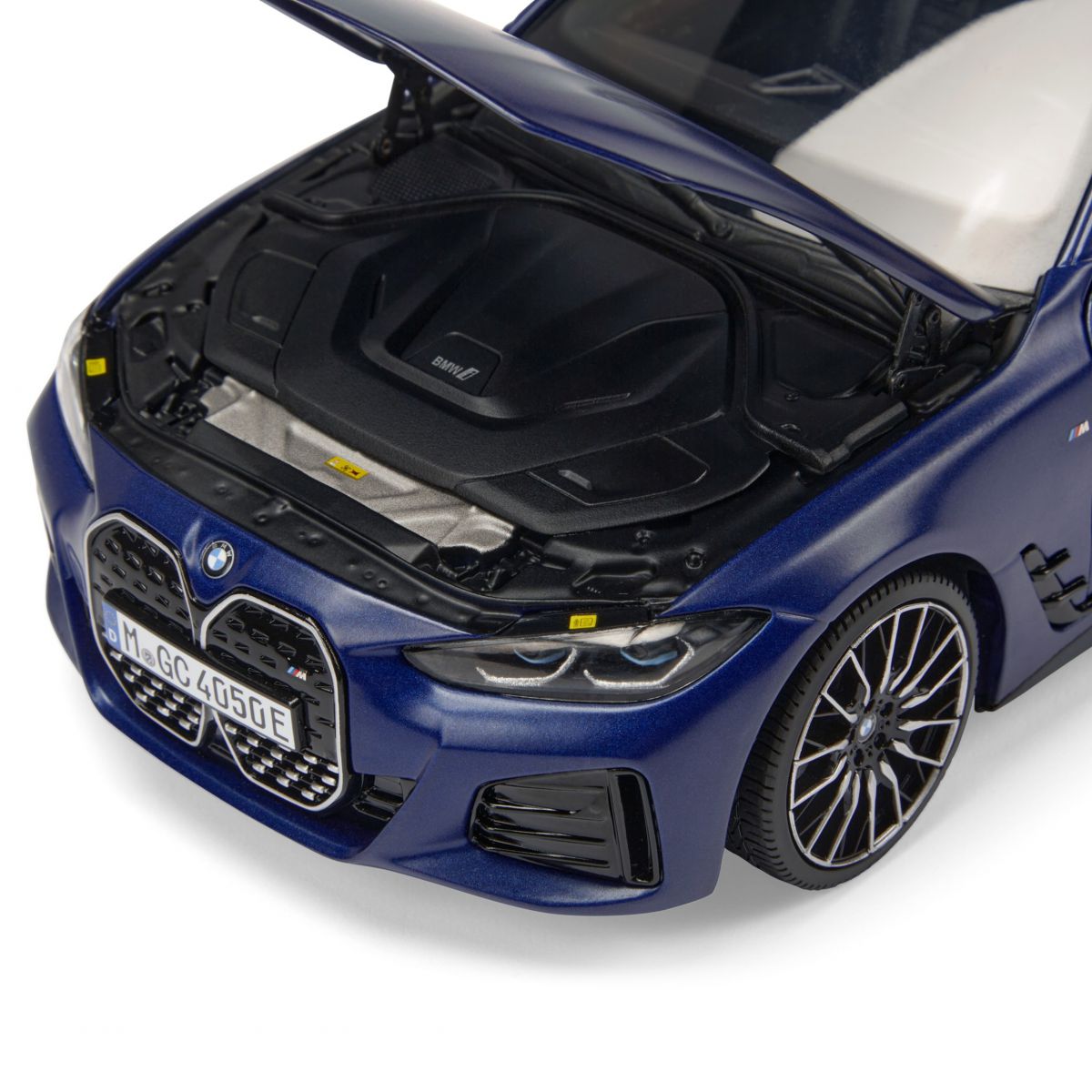 BMW i4 M50 模型車1:18